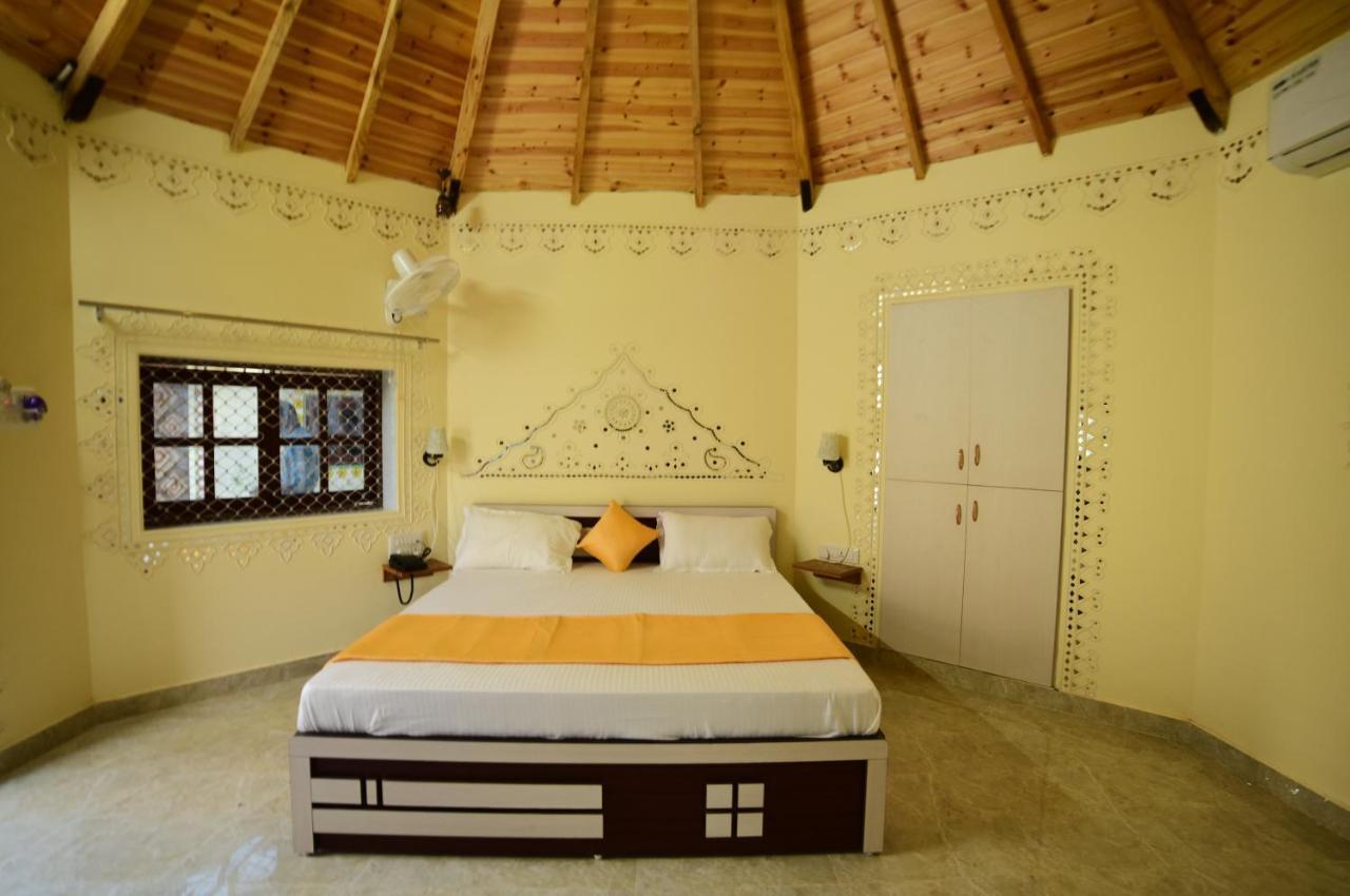 Shyam Home Stay ภุช ภายนอก รูปภาพ