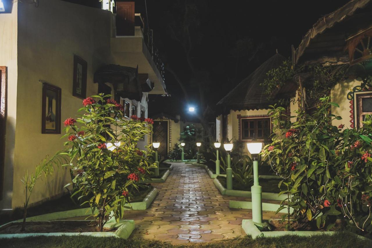 Shyam Home Stay ภุช ภายนอก รูปภาพ