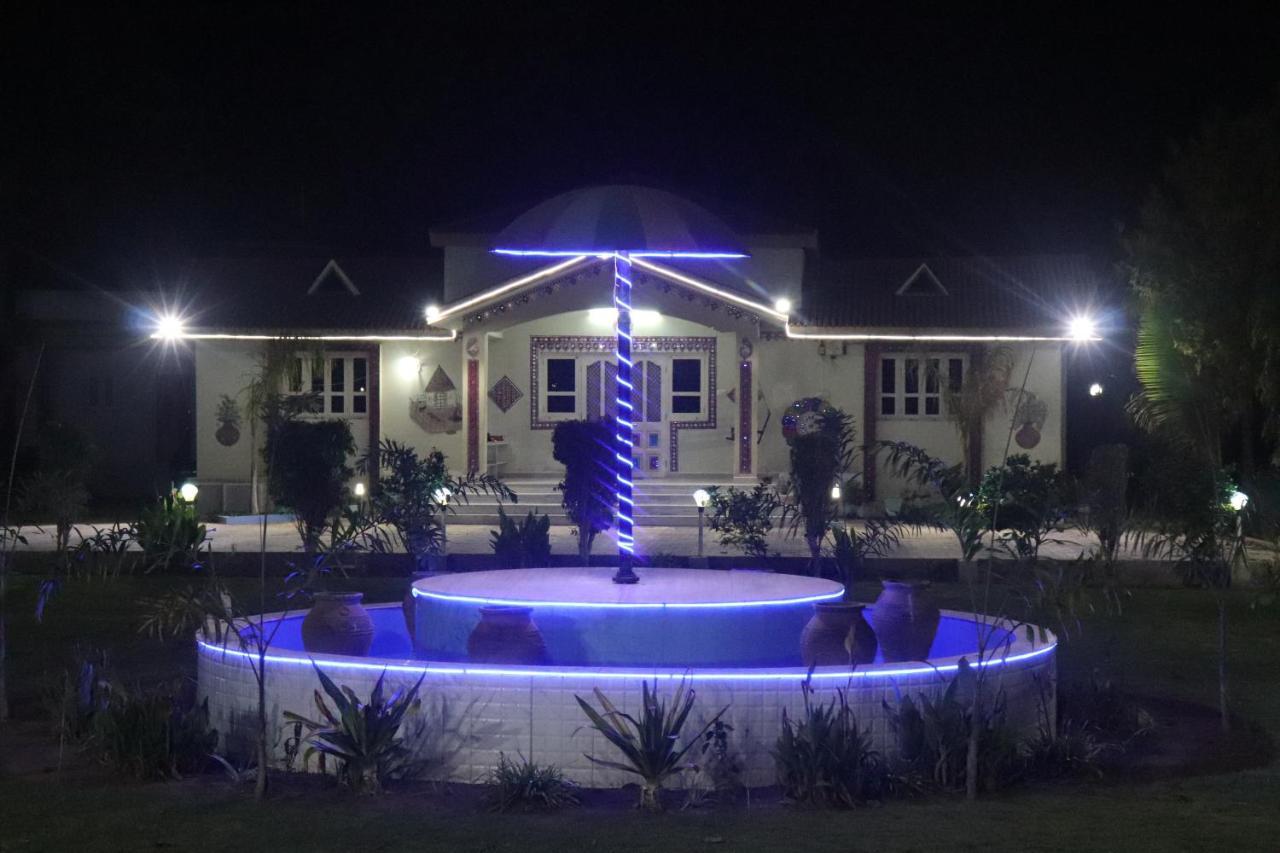 Shyam Home Stay ภุช ภายนอก รูปภาพ