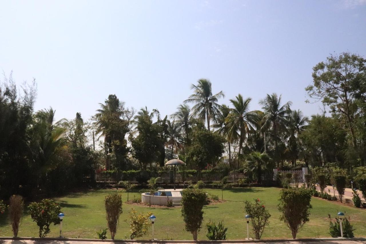 Shyam Home Stay ภุช ภายนอก รูปภาพ