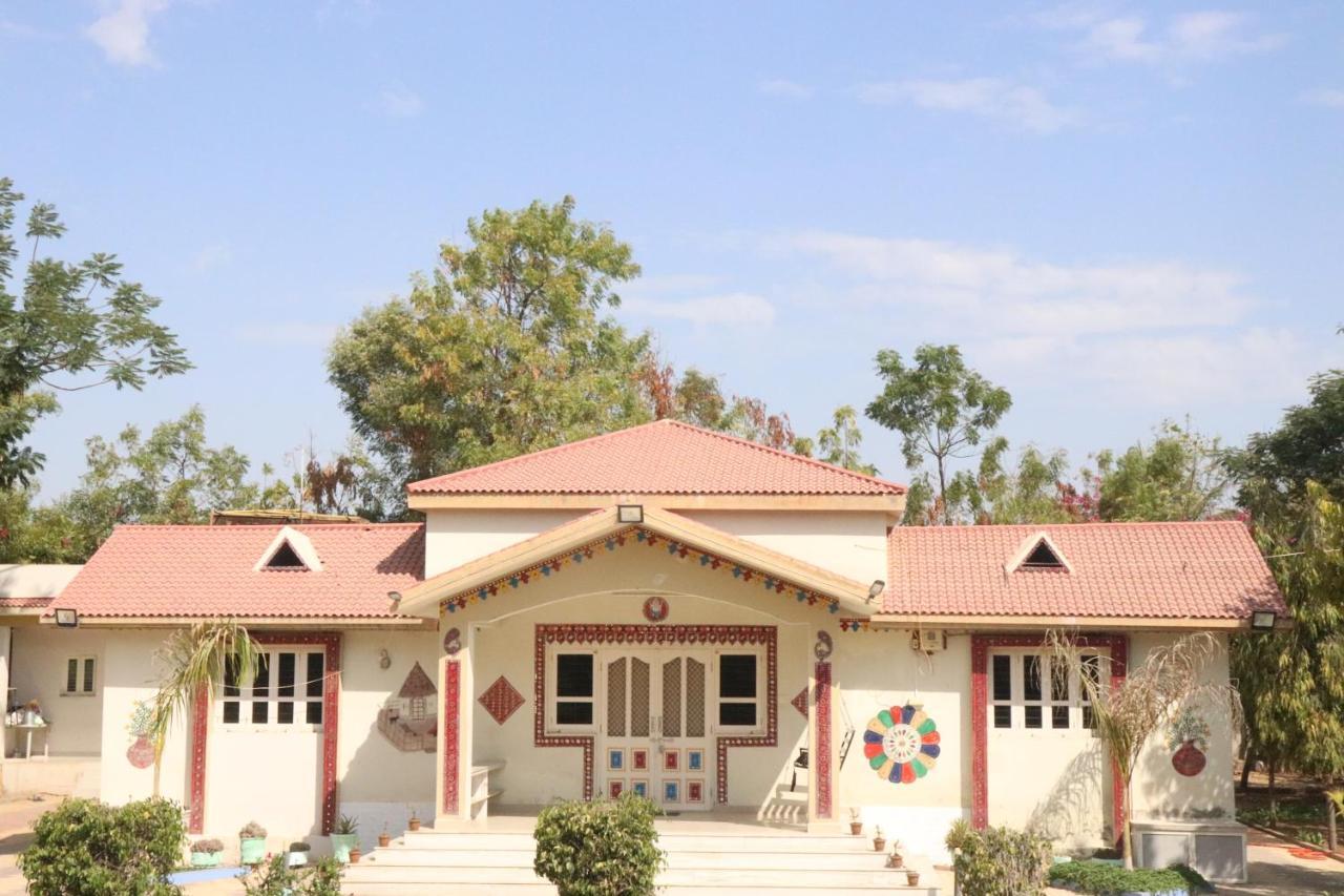 Shyam Home Stay ภุช ภายนอก รูปภาพ